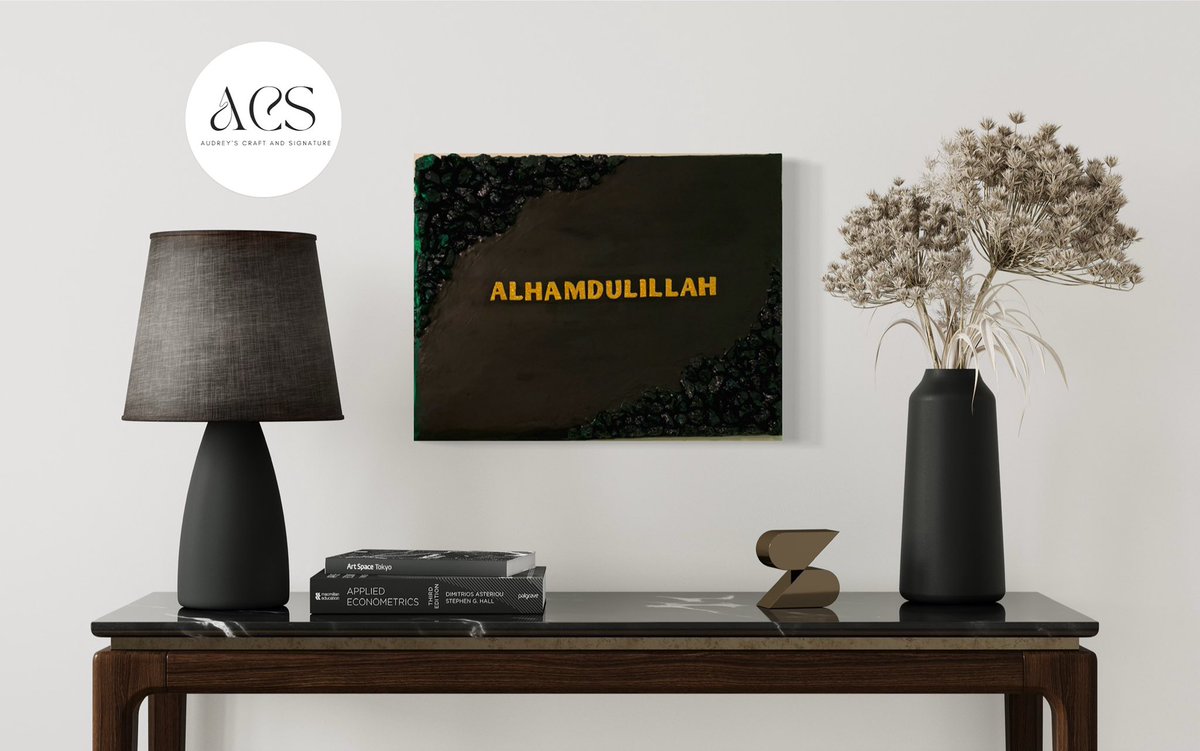 Audreys_Crafts's tweet image. I made this for my client few months ago

And it’s still there, sitting beautifully on the wall❤️

Price : 32k
Size: 16 by 21

ALHAMDULILLAH Meaning, GOD IS GREAT 

Crafted by @Audreys_Crafts