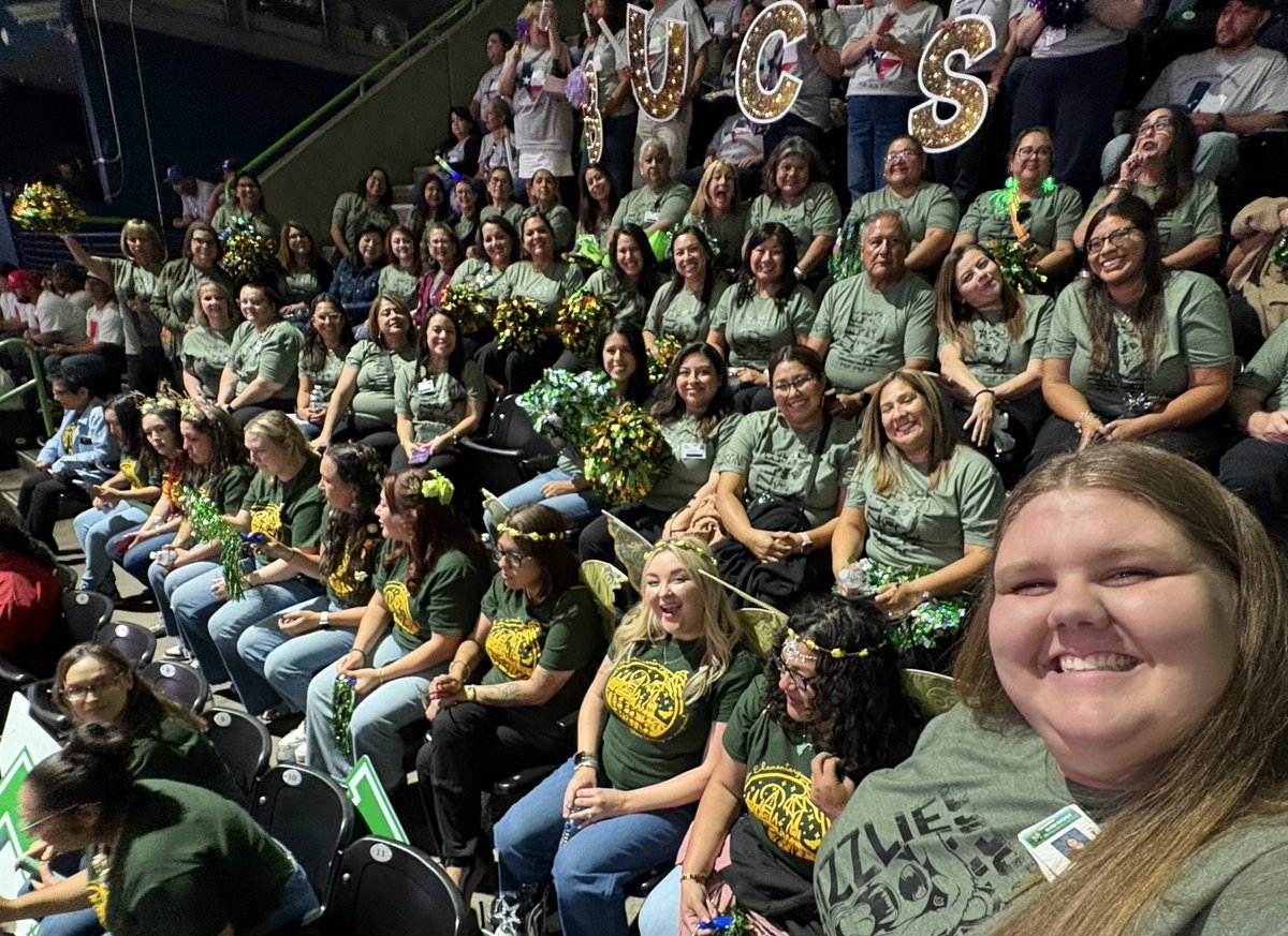 READY FOR CONVOCATION 2025 💚🐻⭐️ #WeAreCCISD #WeAreGibson <a href="/CCISD/">CCISD</a>