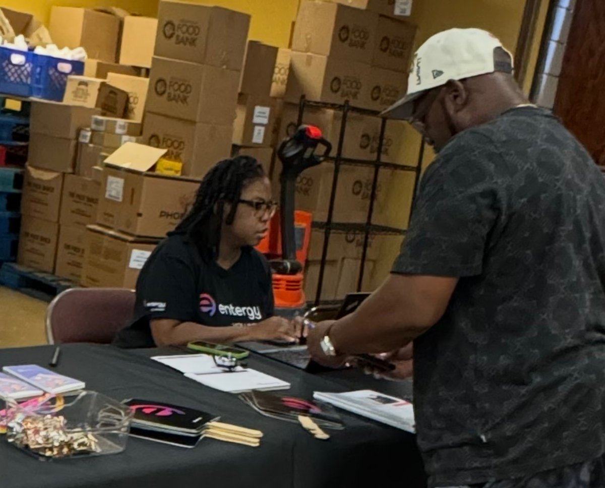 We had a great time at our customer care pop-up events. One was in Eudora, and the other was at Saint Mark Baptist Church for their back-to-school event. Our team shared tips to help customers save on their bills while also helping 250 people sign up for LIHEAP!

#WePowerLife