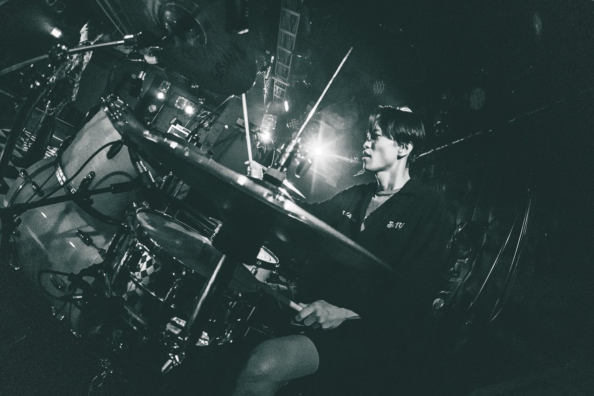 7/29
心斎橋SOMAありがとうございました！

Setlist
1. Change Your Life
2. Clash!
3. Memories
4. Good Bye The Old Me
5. Shout at the devil
6. Fuck'n Bitch!

#hardrock #rockband #rocknroll #80srock #ロックバンド #インディーズバンド