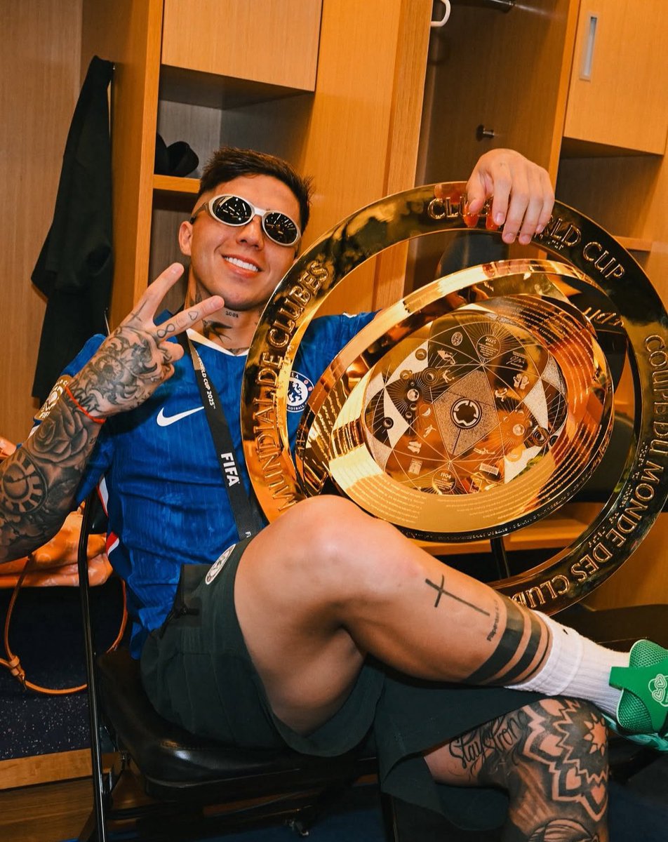 Top work rate, goals, assists, top mentality, he's got them all, and he's a good leader. Are there really people who don't rate Enzo Fernandes?