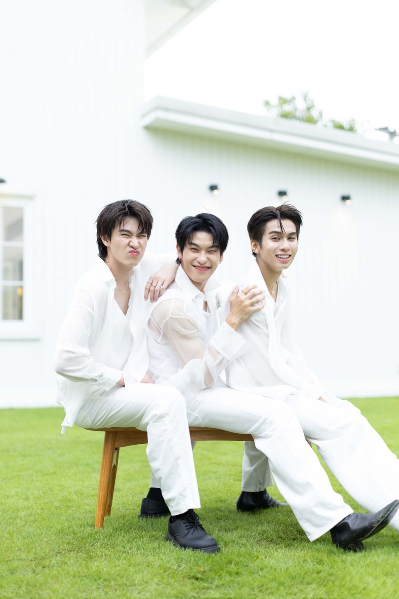ออปอ | 𝐀𝐏𝐏𝐋𝐄🍎 tweet media