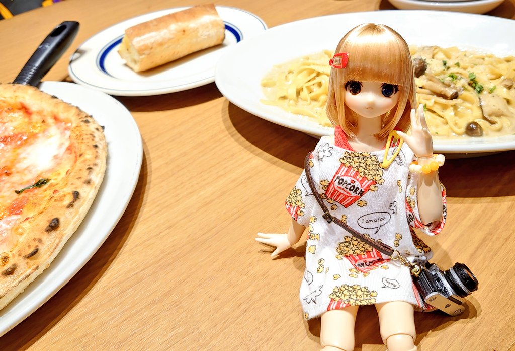 はなとカプリチョーザ🍝

ここの生パスタすっき🫶

きのこたくさん入った料理なんてもうなんでも美味しいじゃんね🍄😋

#尾櫃制服計画
#上村瑛理