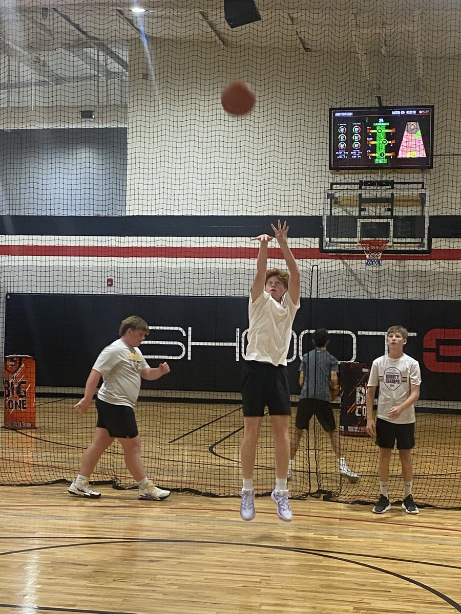 Springville High School Basketball (@svlhshoops) on Twitter photo 🏀 Thank you to <a href="/shoot360/">Shoot 360 | Basketball</a> for allowing our players to fill the Monday night late shift‼️15 spots available…15 accepted #integrity 🏀 Thank you to <a href="/shoot360/">Shoot 360 | Basketball</a> for allowing our players to fill the Monday night late shift‼️15 spots available…15 accepted #integrity
