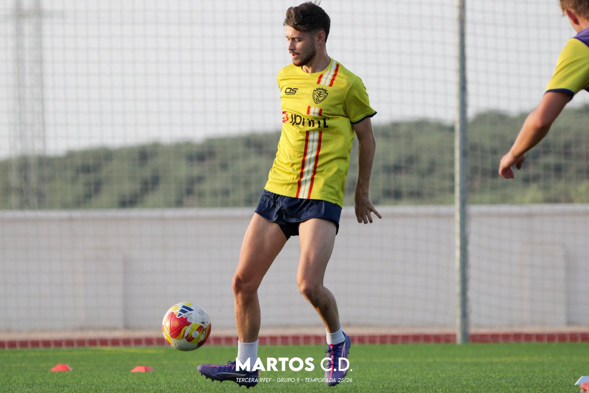 MartosClubDptv's tweet image. Hoy, a las 20:00h, realizaremos la última sesión de entrenamiento antes del partido de mañana contra el Almería B.

#MartosClubDeportivo 
#Pretemporada2526