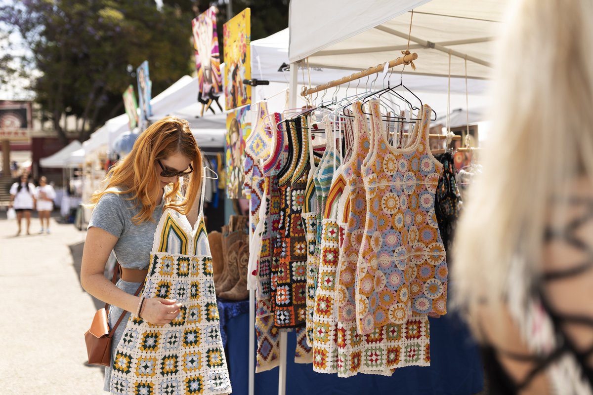 📢¿Sabes qué días es el mercadillo en la vía pública de avenida de Asturias de #Tetuán 👝? 🍅👕

🗓Domingos y festivos
🕘De 9 a 14 h

👉informate.madrid.es/3etkp6