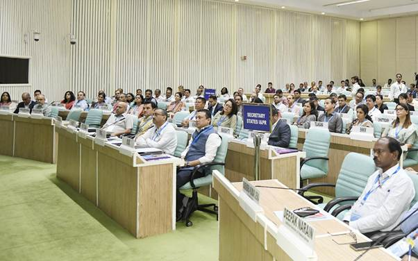 PIB_India's tweet photo. .@MIB_India Hosts Conference of State/UT I&PR Secretaries to Strengthen Centre-State Coordination in Public Communication & by promoting creative economy in media & entertainment sector

Centre Urges States to use India Cine Hub Portal to facilitate Global film Production locally; Also Presents a Roadmap for Promoting Low-Cost Cinemas in Underserved Areas

Centre Calls on States to Ensure Full Implementation of Press Sewa Portal by Notifying Specified Authorities to facilitate registration and compliance processes of periodicals

Streamlined Film Permissions Boost Ease of Doing Business in Indian Film Sector; MoS @DrLMurugan says Grassroots Cinema Initiatives also Empower Women and Local Communities

Read here: https://t.co/90Dz9sWejp