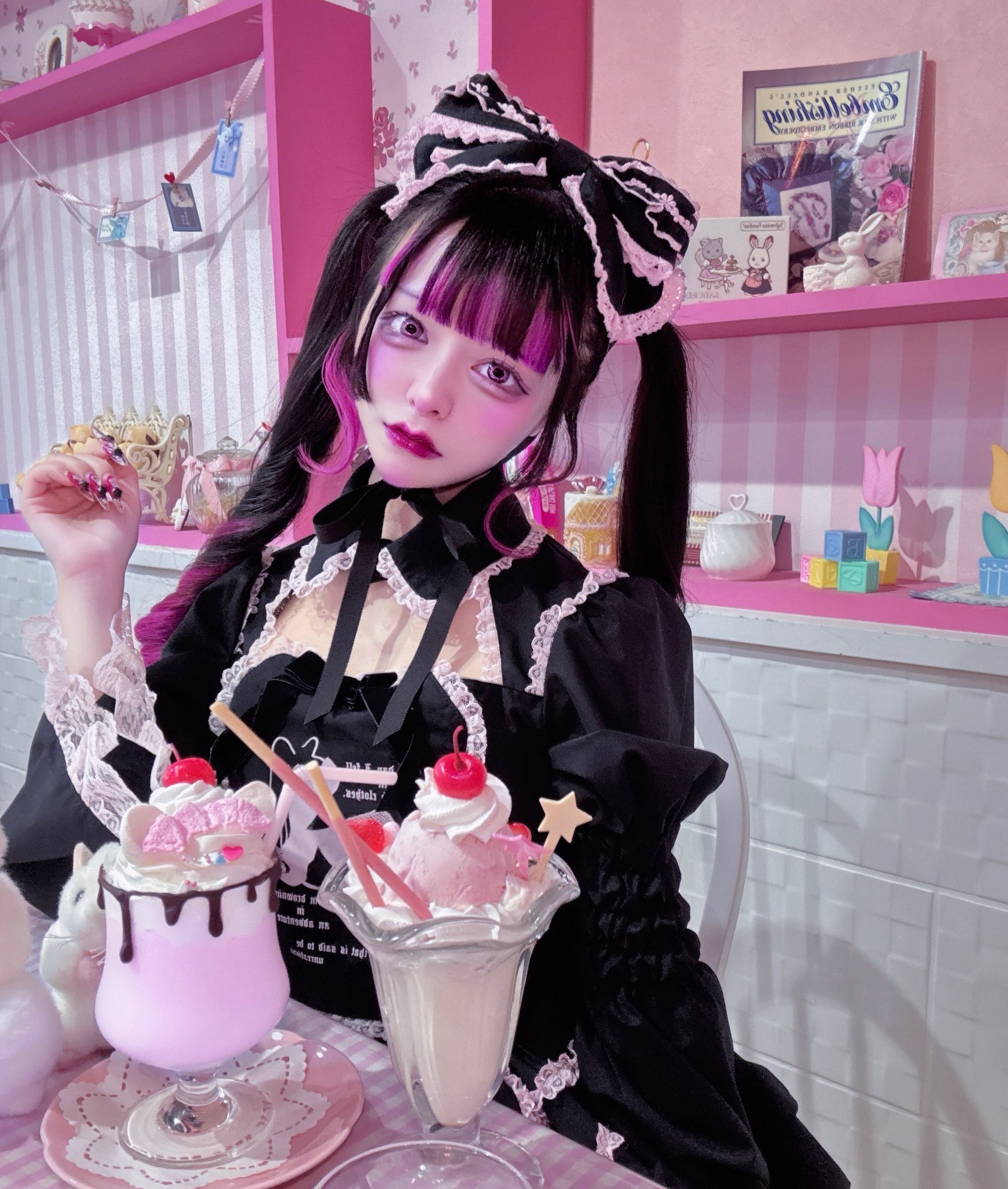 春爛漫　うさぎちゃんのお茶会飾り　 spring桜姫飾り2点 春爛漫！可愛さ満開！！おぱんちゅうさぎと花づくしの1カ月半
