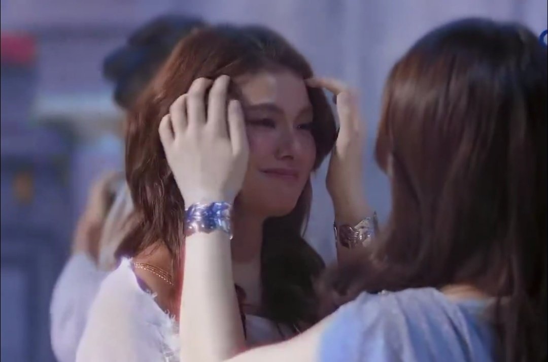 Mira will always be Amihan's first baby, her panganay sa twins.. She may be Pirena's real daughter but Amihan didn't love her less, instead she treated her as a real daughter more than a hadiya..

I will be forever soft for MiraMihan moments <a href="/kylienicolep/">knp ☽◯☾</a> 🥹❤️🩵

#SanggreKatwiran