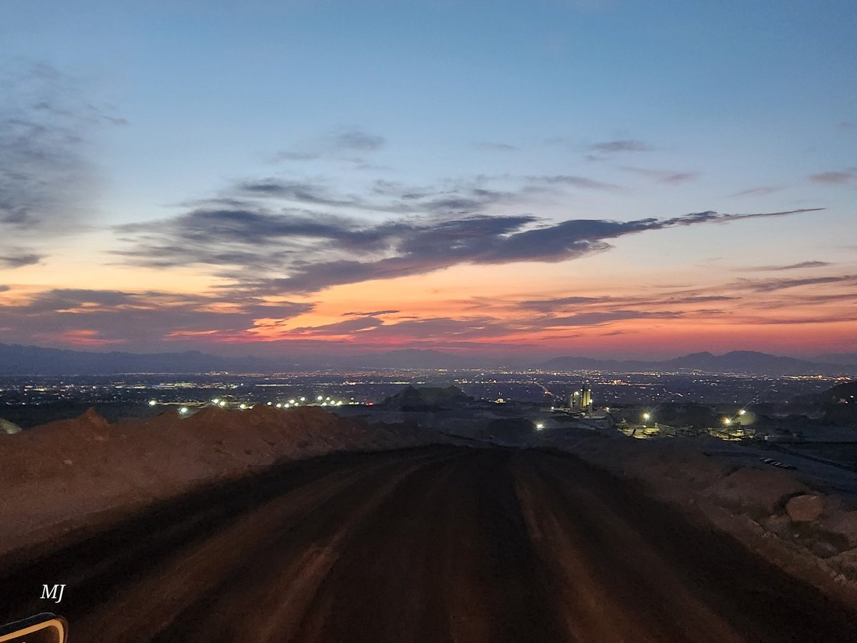 Good morning from the quarry. 🤘🇺🇸 <a href="/just1nbruce/">Justin Bruce</a> <a href="/KevinJanison/">Kevin Janison</a> <a href="/KCRAKelly/">Kelly Curran ⛈️🚁</a> <a href="/DaynaRoselli/">Dayna Roselli</a> <a href="/DanaNews3LV/">Dana Wagner</a> <a href="/shannongunz/">Shannon Gunz</a> <a href="/FOX5Vegas/">FOX5 Las Vegas</a> <a href="/KTNV/">KTNV | Channel 13 News Las Vegas</a> <a href="/LasVegasLocally/">Las Vegas Locally 🌴</a> <a href="/News3LV/">KSNV News 3 Las Vegas</a> <a href="/reviewjournal/">Las Vegas Review-Journal</a> <a href="/Vegas/">Las Vegas</a> <a href="/CityOfLasVegas/">City of Las Vegas</a> <a href="/VegasIssues/">Las Vegas Issues</a> <a href="/ClarkCountyNV/">Clark County Nevada</a>