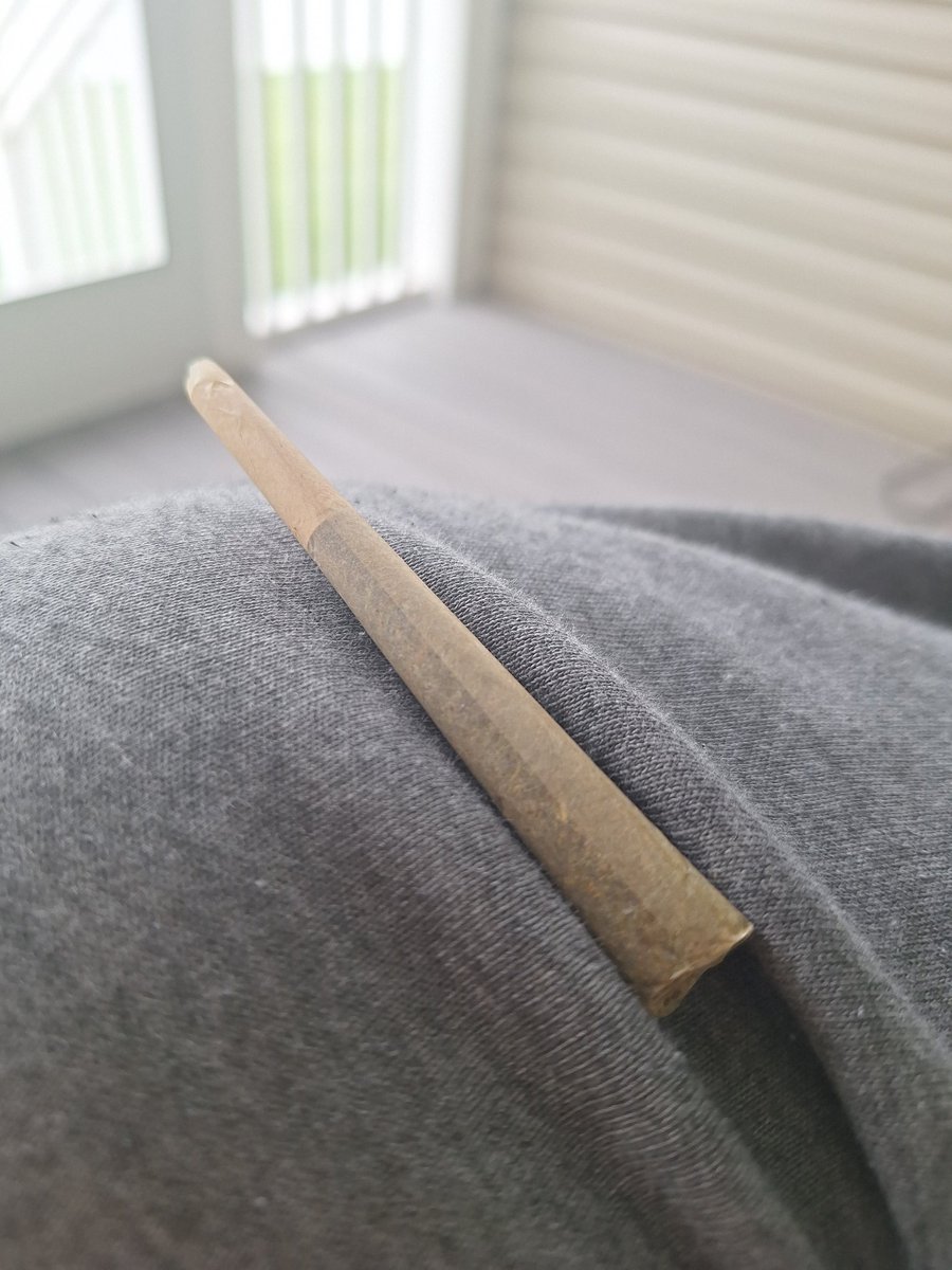 Off today.. Time for a wake and bake sesh.