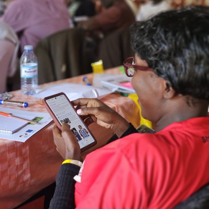 📱 Personal branding contributes to visibility and credibility.

Today’s session explored how #CSOs can strengthen their digital identity and communicate their purpose more effectively. 🧑🏾‍💻✨
#DigitalLeadership #BSSEN #StrategicCommunication