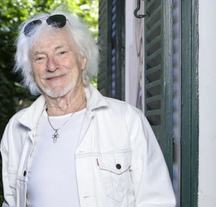 🎂 En ce lundi 18 août, nous souhaitons un joyeux anniversaire à Hugues Aufray.