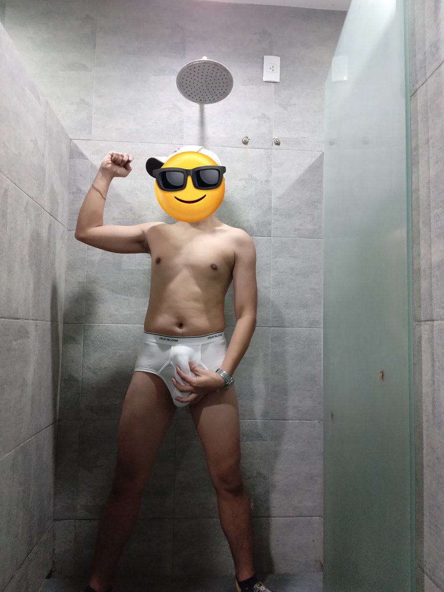 whiteundies88's tweet photo. Happy National Underwear Day! 🩲
#Hanes
#FTLs
#TightyWhities https://t.co/Xc8XzcNRo3