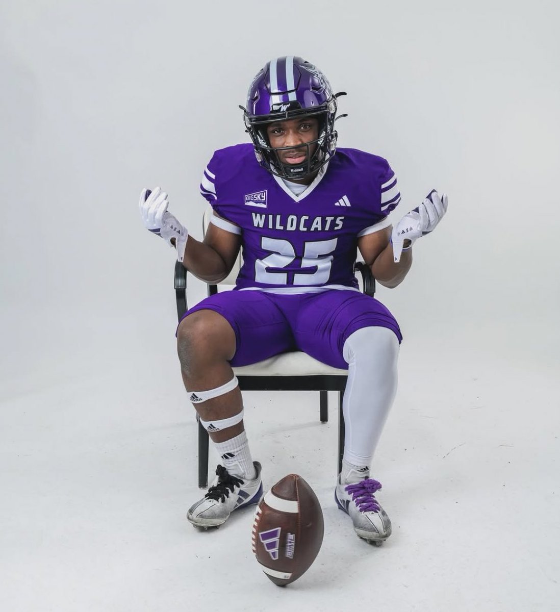 Daniel Wright Jr., M.Ed (@coach_wright23) on Twitter photo 25 days until kickoff!!
Show some love to Weber State Running Back πΎβοΈ <a href="/DavionG_25/">Davion Godley (C/O 2024)</a>
#RBU #ToteMafia #WeberStateGreat 25 days until kickoff!!
Show some love to Weber State Running Back πΎβοΈ <a href="/DavionG_25/">Davion Godley (C/O 2024)</a>
#RBU #ToteMafia #WeberStateGreat