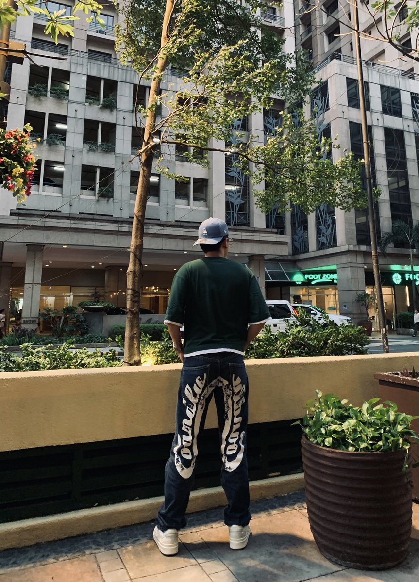 urmichaelangelo's tweet image. 👽