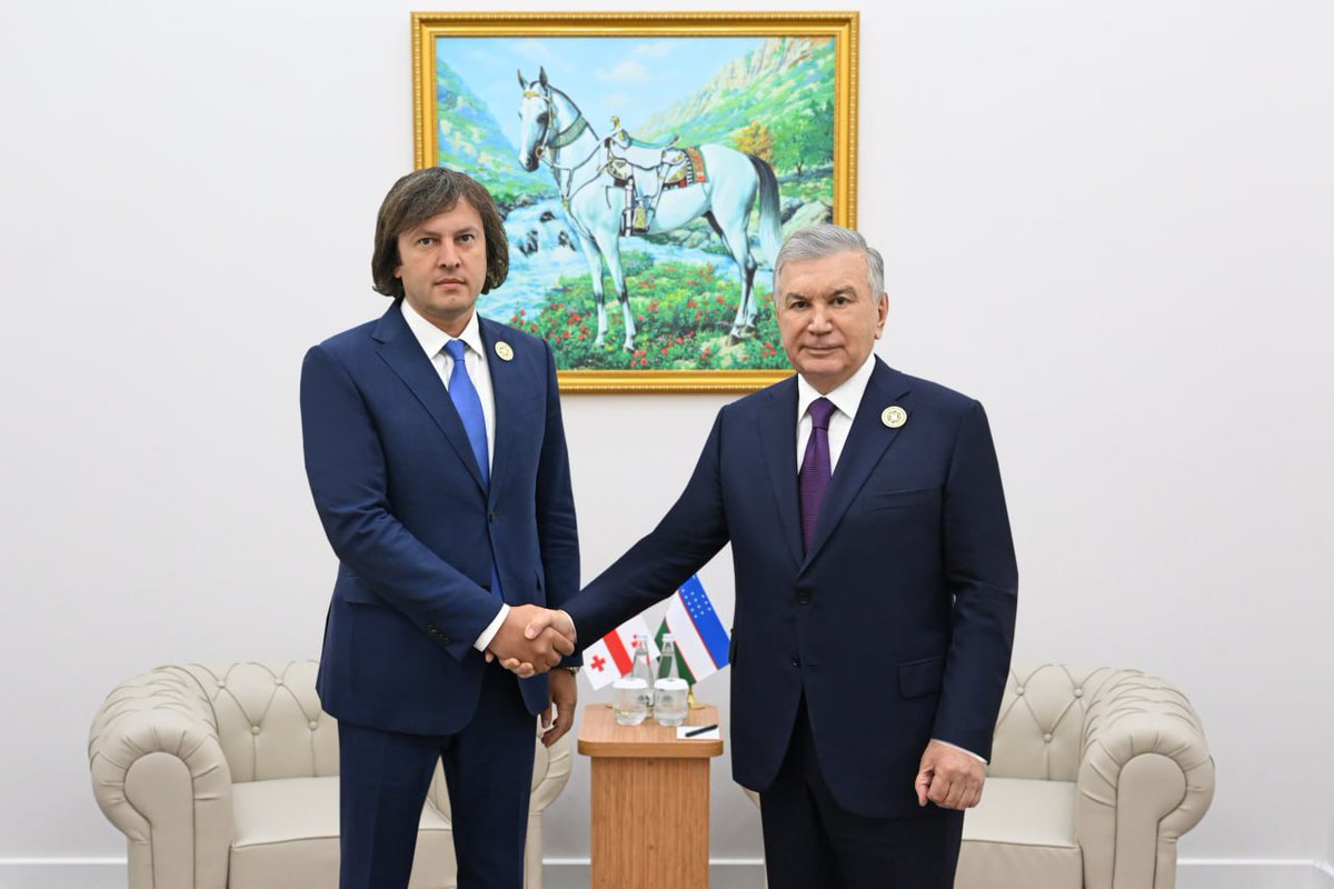 Shavkat Mirziyoyev's Press-service (@president_uz) on Twitter photo In the framework of his working visit to #Turkmenistan🇹🇲, President Shavkat #Mirziyoyev met with Georgia’s Prime Minister <a href="/PM_Kobakhidze/">Irakli Kobakhidze</a>.
Sides discussed further expansion of mutually beneficial cooperation in trade and economic, transport and logistics, cultural and In the framework of his working visit to #Turkmenistan🇹🇲, President Shavkat #Mirziyoyev met with Georgia’s Prime Minister <a href="/PM_Kobakhidze/">Irakli Kobakhidze</a>.
Sides discussed further expansion of mutually beneficial cooperation in trade and economic, transport and logistics, cultural and