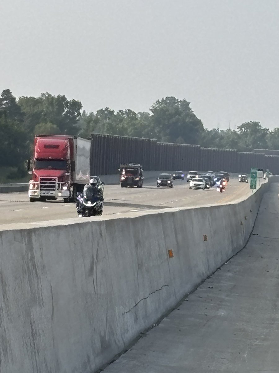 Heads Up:
We are conducting traffic enforcement along I-75 near Wattles. 

They are looking for those driving behaviors that lead to traffic crashes. Please drive safely.