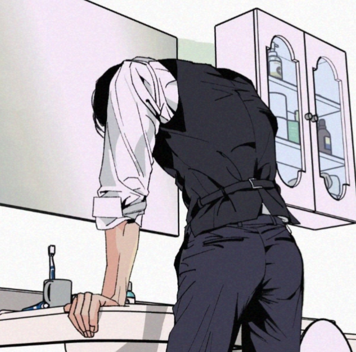 뼈테로 연상수가 마조공 행동에 토하려고 하는거 넘 존맛이고 이와중에 수트 입은 뒷모습이 조여진 허리 볼륨감 있는 엉덩이까지 매우 박음직스럽다