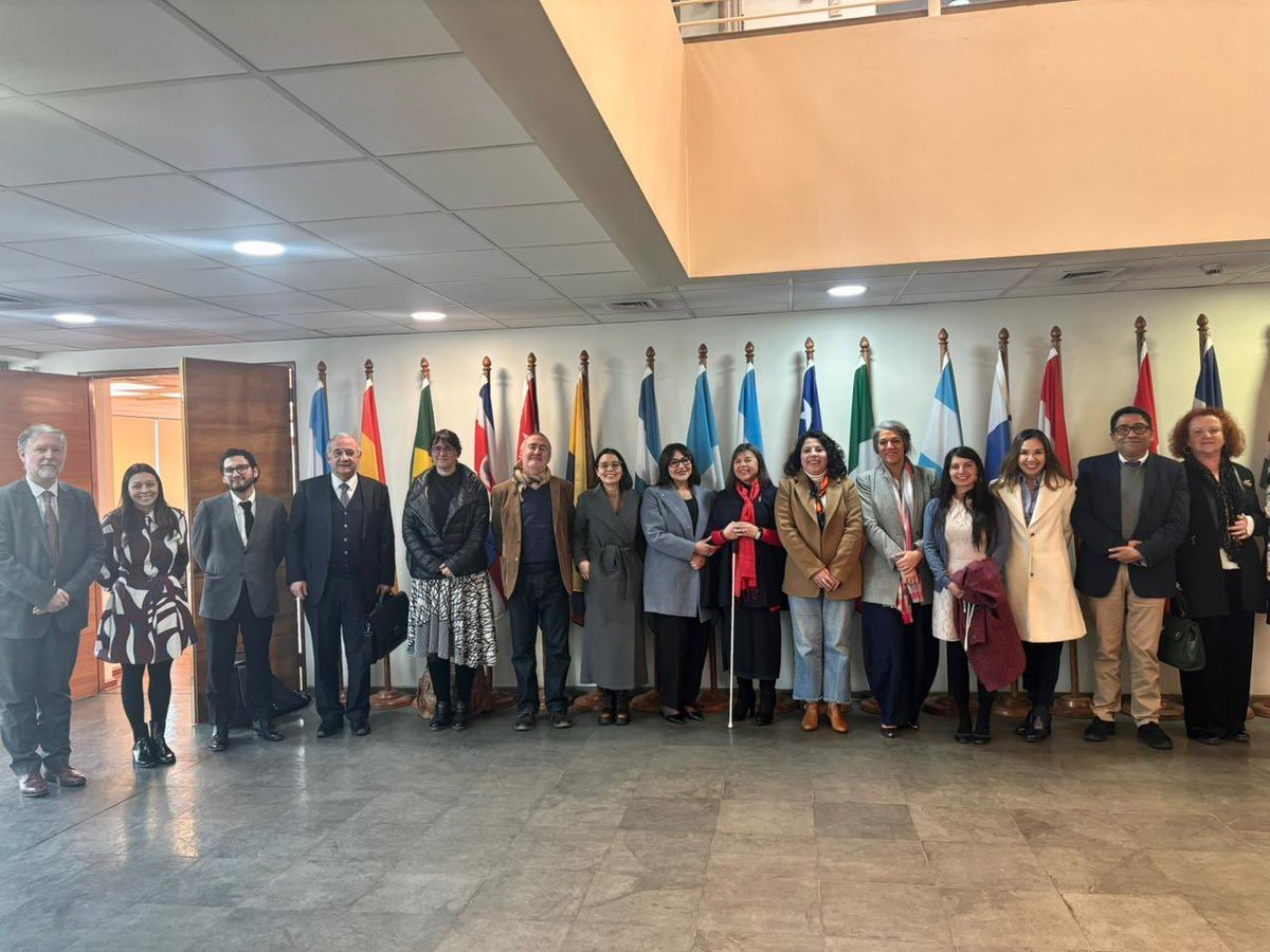 UAI - Viña del Mar (@uai_vina) on Twitter photo VINCULACIÓN CON EL MEDIO 🔴
Profesoras Facultad <a href="/DerechoUAI/">Derecho UAI</a> <a href="/UAI_CL/">UAI</a> <a href="/verowegner/">Veronika Wegner A.</a> y Susana Espada fueron invitadas por el Alto Comisionado de la ONU a reunión de expertos sobre discapacidad. VINCULACIÓN CON EL MEDIO 🔴
Profesoras Facultad <a href="/DerechoUAI/">Derecho UAI</a> <a href="/UAI_CL/">UAI</a> <a href="/verowegner/">Veronika Wegner A.</a> y Susana Espada fueron invitadas por el Alto Comisionado de la ONU a reunión de expertos sobre discapacidad.