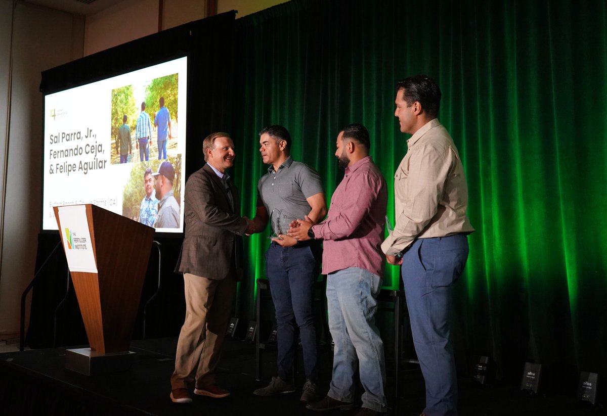 Meet our 2025 4R Advocates, announced at the ACE this morning! These award recipients' commitment to the 4R principles—right source, right rate, right time, and right place—are shaping the future of agriculture.

Read More: ow.ly/5MyW50WA2Q2