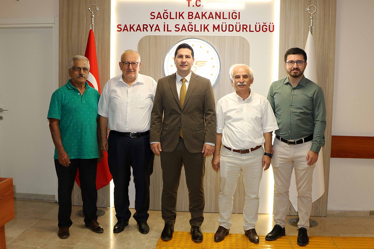 Vali Yardımcımız Sayın Yusuf İzci, Kocaeli SGK İl Müdürü Sayın Mehmet Salih Aydın, AK Parti Adapazarı, Ferizli, Karapürçek ve Hendek ilçe teşkilatları ile Adapazarı Evrenköy Mahalle Muhtarı Sayın Ramazan Yıldırım, İl Sağlık Müdürümüz Doç. Dr. Kayhan Özdemir’i ziyaret etti. Nazik