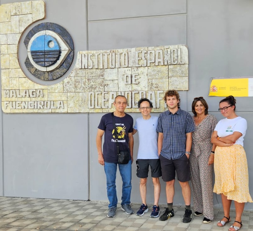 Grupo Mediterráneo de Cambio Climático del IEO (@gcc_ieo) on Twitter photo This summer, we have two students completing internships in our research group. Jack Lofthouse (center) is a marine biology student from <a href="/PlymUni/">University of Plymouth</a> Capuccine Chevalier (right) is a student from the École Nationale de la Météorologie <a href="/meteofrance/">Météo-France</a>. We wish them a very fruitful stage! This summer, we have two students completing internships in our research group. Jack Lofthouse (center) is a marine biology student from <a href="/PlymUni/">University of Plymouth</a> Capuccine Chevalier (right) is a student from the École Nationale de la Météorologie <a href="/meteofrance/">Météo-France</a>. We wish them a very fruitful stage!