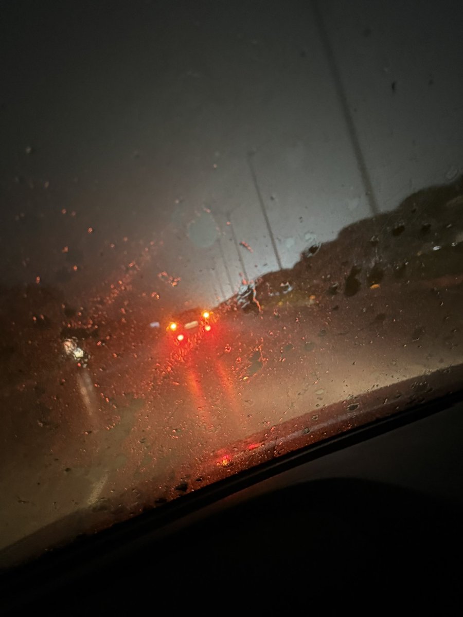 MPyadav07's tweet photo. Lights not working on ORR , Please take action,It’s Heavily Raining,No lights can cause accidents,Take precautions before such incident take place @revanth_anumula @BRSparty @KTRBRS @hydcitypolice @highway_india @TelanganaCMO https://t.co/r68BVVTmrP