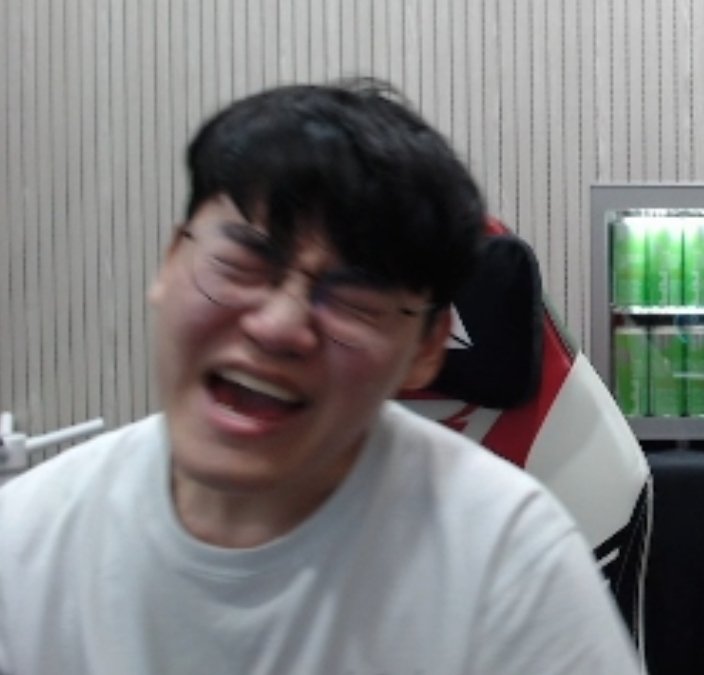 표정너무웃김
#Gumayusi