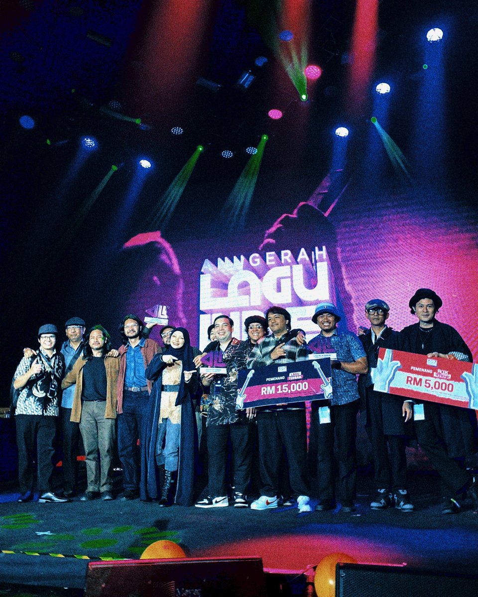 Alhamdulillah atas kurniaan rezeki ini. Setulus hati kami ingin merakamkan penghargaan kepada para pejuang di balik nama Mafidz — ahli kumpulan dan seluruh pasukan tulang belakang — yang telah mencurahkan segala daya dan rasa dalam perjalanan ini. #ALI24 #AnugerahLaguIndie24