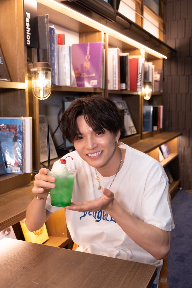 SHIBUYA TSUTAYA (@shibuyatsutaya) on Twitter photo ðŠFANTASTICSã¹ãã·ã£ã«ã³ã©ãã¬ãŒã·ã§ã³ã«ãã§ðŠÂ
ãè坿±ãïŒèª°ã®ããªã³ã¯ïŒãäŒç»
Â
#äœè€å€§æš¹ ããããããã¥ãŒã¹ããã®ã¯ïœïŒ
çŽå«è¶ äœè€ã§ãâš
Â
å®çªã®ã¡ãã³ã¯ãªãŒã ãœãŒãããçšæããŸããïŒ
ãããããŒãæ·»ããã®ããã ãããã€ã³ãð
Â
âœçãåããã¹ãã·ã£ã«ã¡ãã»ãŒãžã¯ãã¡ãðââïž ðŠFANTASTICSã¹ãã·ã£ã«ã³ã©ãã¬ãŒã·ã§ã³ã«ãã§ðŠÂ
ãè坿±ãïŒèª°ã®ããªã³ã¯ïŒãäŒç»
Â
#äœè€å€§æš¹ ããããããã¥ãŒã¹ããã®ã¯ïœïŒ
çŽå«è¶ äœè€ã§ãâš
Â
å®çªã®ã¡ãã³ã¯ãªãŒã ãœãŒãããçšæããŸããïŒ
ãããããŒãæ·»ããã®ããã ãããã€ã³ãð
Â
âœçãåããã¹ãã·ã£ã«ã¡ãã»ãŒãžã¯ãã¡ãðââïž