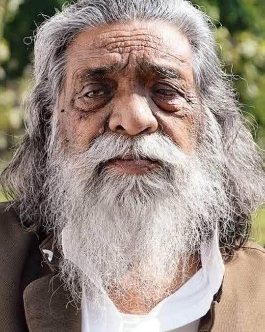 सादर नमन सोरेन साहब को 👏
हमेशा जल जंगल जमीन के साथ आदिवासी तबके की बेबाक बुलन्द आवाज पूर्व मुख्यमंत्री शिबू सोरेन ने दुनिया को अलविदा कह दिया है|

जब हसरो जैसे जंगलों पर इजारेदार पूँजीपतियों द्वारा जल जंगल जमीन पर कब्जा किया जा रहा है तो आप याद आते हैं|

#ShibuSoren