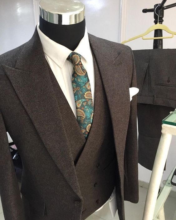 Let us stand in the gap btwn your need for a good suit &amp; timely delivery crowned with great workmanship 🔥

You shouldn’t worry about your interview &amp; your suit as well.
You never need to worry about your grad suit when you have already bagged the degree.

wa.me/254725964014