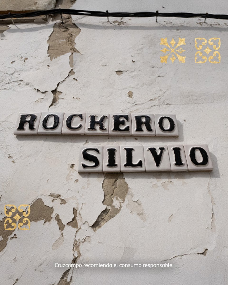 Hoy cumpliría años el genial Silvio Fernández Melgarejo, un rockero excepcional, un tipo con un age arrollador. 

Silvio, una persona simplemente irrepetible.

Me bebo un botellín por ti, jefe.