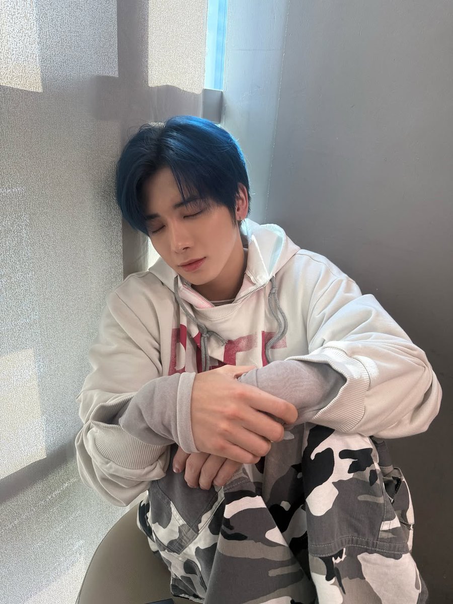 [250805] @.txt_bighit instagram 

"☀️🌆...💤"

#TAEHYUN #태현