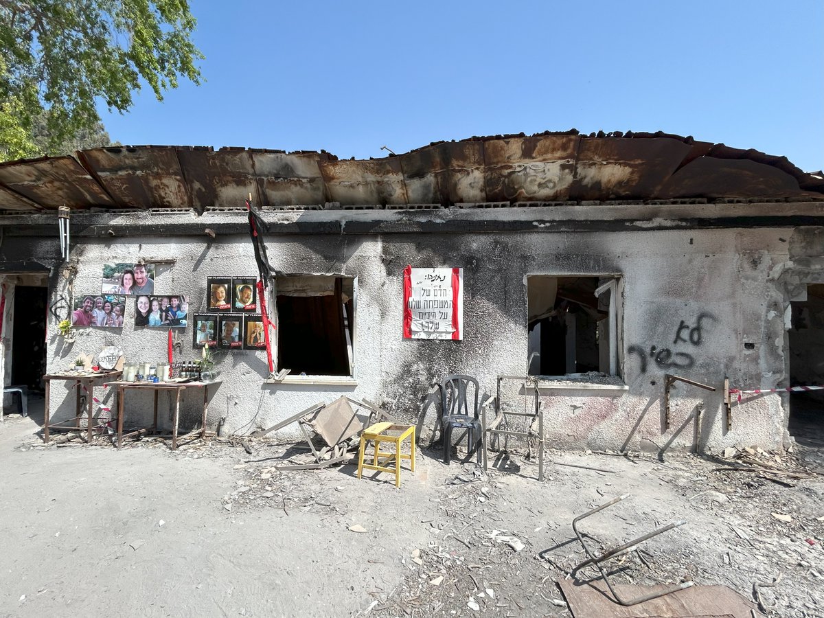 „Znechucovala mě surovost, s jakou se Palestincům upírá lidskost, nejen v médiích a politice, ale také v každodenní řeči. Nejen v Izraeli, ale i u nás v Česku,“ píše historička Hana Kubátová. Celý text Otázky z izraelského krytu najdete už ve čtvrtek v Salonu. (Foto H. Kubátová)