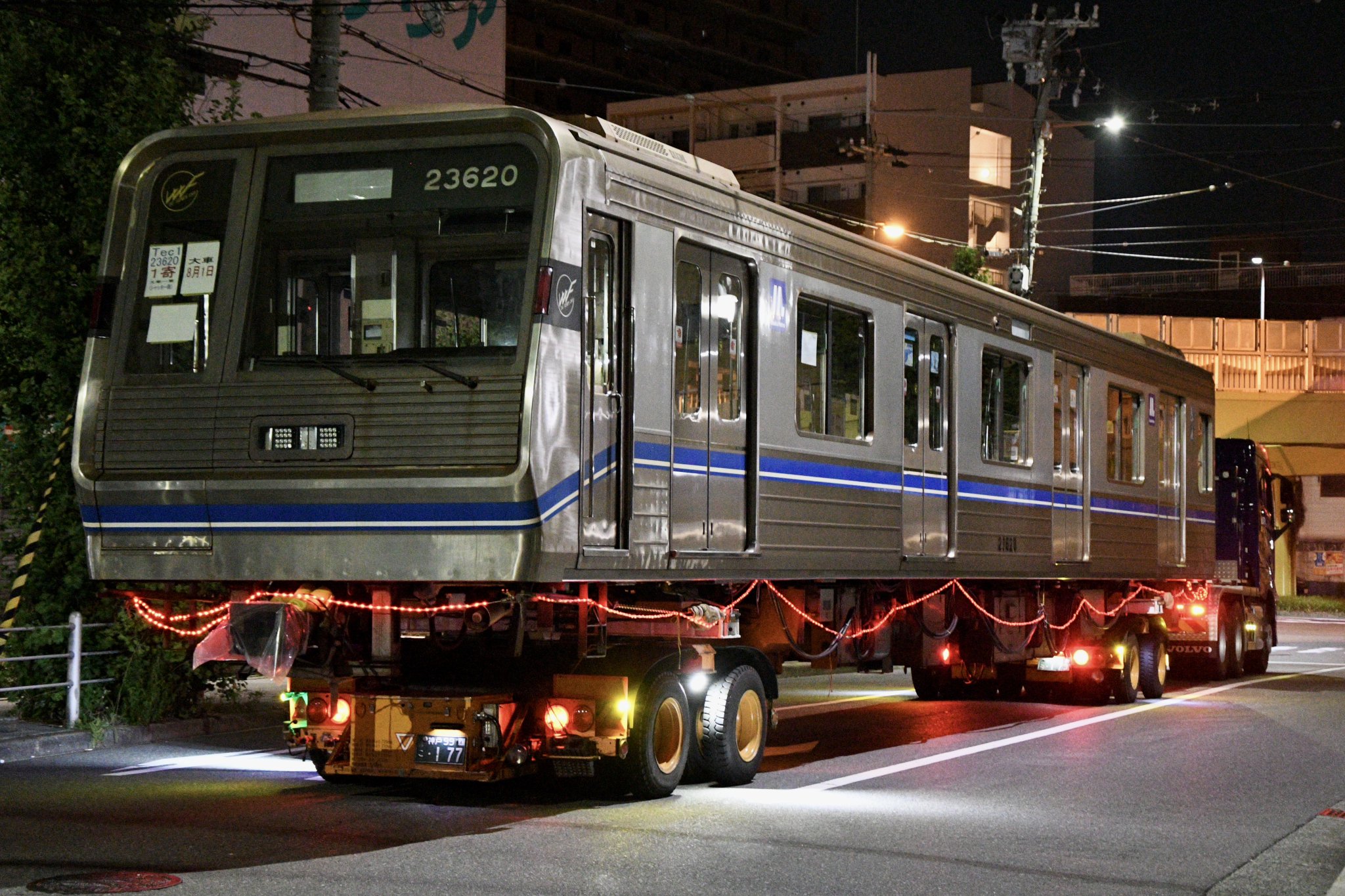 GxlH4urakAAi05N.jpg:large