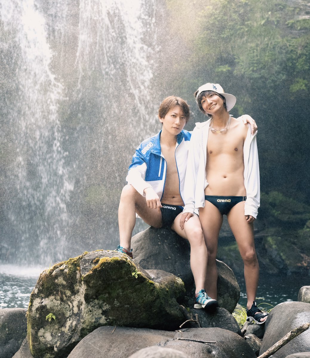 【ぽこんBLイメージ】

滝の音にまぎれて、少しだけ本音をこぼした
聞こえてたかどうかは、まぁいいか

#BLイメージ 再始動します(๑˃̵ᴗ˂̵)و