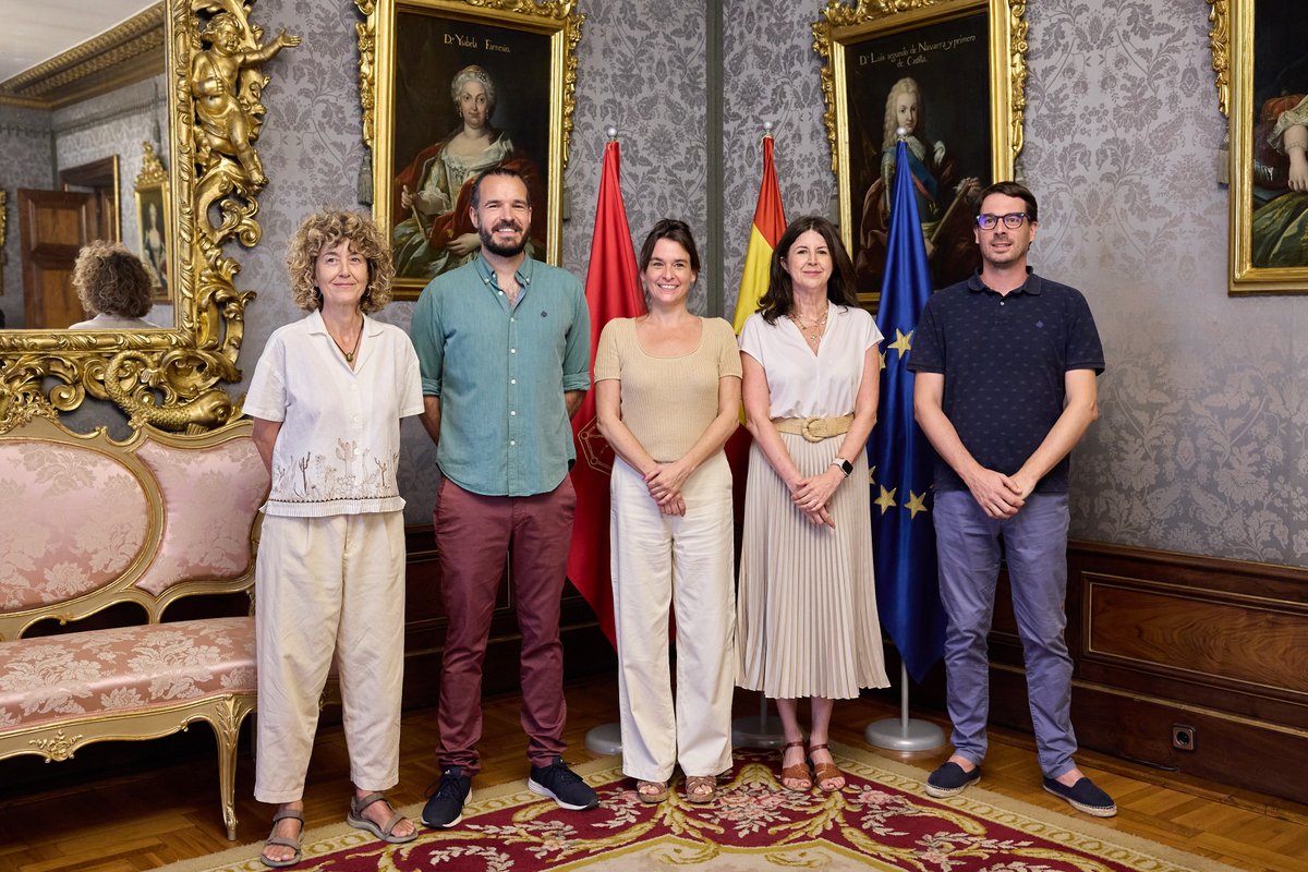 Noticias / Berriak - Gobierno de Navarra (@noticiasgob_na) on Twitter photo El Instituto Navarro de la Juventud y <a href="/UNavarra/">UPNA - Universidad</a> firman un convenio para reconocer créditos académicos por actividades de voluntariado
<a href="/juventud_na/">Juventud - Gazteria</a>
🔗navarra.es/es/-/nota-pren… El Instituto Navarro de la Juventud y <a href="/UNavarra/">UPNA - Universidad</a> firman un convenio para reconocer créditos académicos por actividades de voluntariado
<a href="/juventud_na/">Juventud - Gazteria</a>
🔗navarra.es/es/-/nota-pren…