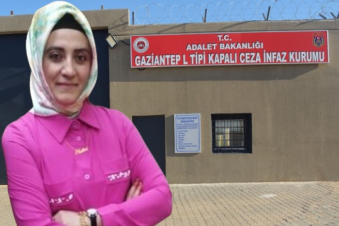Sevinç Özarslan (@sevincozarslan) on Twitter photo GÜZEL HABER, ALLAHIM SANA ÇOK ŞÜKÜR
Üç aydır Gaziantep L Tipi Cezaevinde tutuklu olan 7 AYLIK HAMİLE HATİCE DOĞRU TAHLİYE EDİLDİ.
Darısı 9 aylık Hamile Merve Zayım'ın başına. Merve'yi de bırakın, kadın doğurmak üzere. <a href="/adalet_bakanlik/">T.C. Adalet Bakanlığı</a> GÜZEL HABER, ALLAHIM SANA ÇOK ŞÜKÜR
Üç aydır Gaziantep L Tipi Cezaevinde tutuklu olan 7 AYLIK HAMİLE HATİCE DOĞRU TAHLİYE EDİLDİ.
Darısı 9 aylık Hamile Merve Zayım'ın başına. Merve'yi de bırakın, kadın doğurmak üzere. <a href="/adalet_bakanlik/">T.C. Adalet Bakanlığı</a>