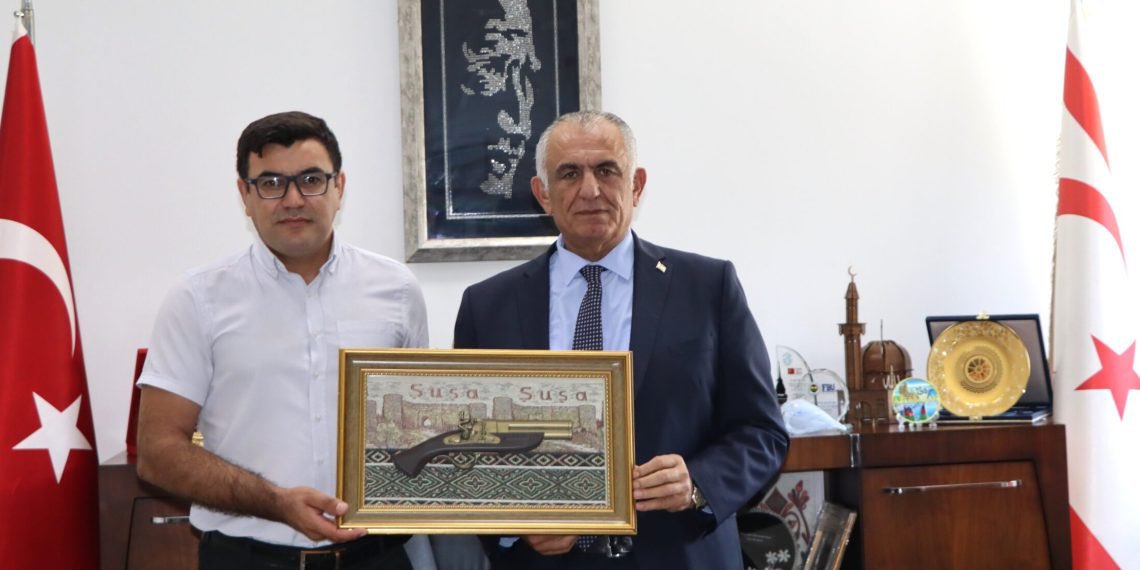 kibrishakikat (@kibrishakikat) on Twitter photo Bakan Çavuşoğlu, Kıbrıs -Azerbaycan Diaspora Merkezi Yönetim Kurulu Başkanı Dinyev’i kabul etti kibrishakikat.com/?p=233339 -Çavuşoğlu: “Azerbaycanlı öğrencilerin KKTC’de eğitim almasının önünü açmak adına önemli adımlar atıldı <a href="/nazimcvsoglu/">Nazım Çavuşoğlu</a> #NazımÇavuşoğlu #Hakikat Bakan Çavuşoğlu, Kıbrıs -Azerbaycan Diaspora Merkezi Yönetim Kurulu Başkanı Dinyev’i kabul etti kibrishakikat.com/?p=233339 -Çavuşoğlu: “Azerbaycanlı öğrencilerin KKTC’de eğitim almasının önünü açmak adına önemli adımlar atıldı <a href="/nazimcvsoglu/">Nazım Çavuşoğlu</a> #NazımÇavuşoğlu #Hakikat