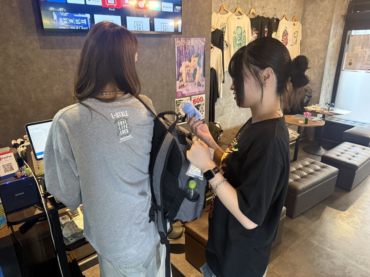 fuchiyon_'s tweet photo. あいちゃんのすんすん触るはなみーちゃん可愛いわちゃわちゃ(ˆ꜆ .  ̫ . ).  ̫ . ꜀ˆ)♡ https://t.co/Khn4JxbABc
