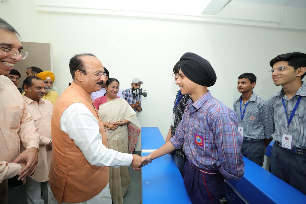 Ashish Sood (@ashishsood_bjp) on Twitter photo दिल्ली विश्वविद्यालय में नए शैक्षणिक ब्लॉक के उद्घाटन समारोह में शामिल होने का सौभाग्य प्राप्त हुआ।
इस विशेष अवसर पर माननीय मुख्यमंत्री श्रीमती <a href="/gupta_rekha/">Rekha Gupta</a> जी की उपस्थिति ने इस आयोजन को और भी खास बनाया।
गोंडा के विधायक श्री <a href="/AjayMahawarBJP/">Ajay Mahawar</a> जी, तिमारपुर के विधायक श्री दिल्ली विश्वविद्यालय में नए शैक्षणिक ब्लॉक के उद्घाटन समारोह में शामिल होने का सौभाग्य प्राप्त हुआ।
इस विशेष अवसर पर माननीय मुख्यमंत्री श्रीमती <a href="/gupta_rekha/">Rekha Gupta</a> जी की उपस्थिति ने इस आयोजन को और भी खास बनाया।
गोंडा के विधायक श्री <a href="/AjayMahawarBJP/">Ajay Mahawar</a> जी, तिमारपुर के विधायक श्री