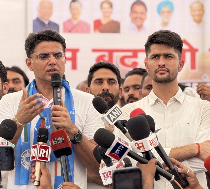 Rahul yadav (@rahulyadav__in) on Twitter photo कांग्रेस के दो उभरते सितारे — एक अनुभव और नेतृत्व का प्रतीक दूसरा युवाओं की ऊर्जा और जनसंघर्ष की आवाज़।
निर्मल चौधरी जैसे जमीनी नेता पार्टी की रीढ़ हैं।
भविष्य कांग्रेस का है और भविष्य इन जैसे नेताओं के हाथ में है। ✊🇮🇳
#NirmalChoudhry
#CongressRising
<a href="/NirmlChoudhary/">Nirmal Choudhary</a> कांग्रेस के दो उभरते सितारे — एक अनुभव और नेतृत्व का प्रतीक दूसरा युवाओं की ऊर्जा और जनसंघर्ष की आवाज़।
निर्मल चौधरी जैसे जमीनी नेता पार्टी की रीढ़ हैं।
भविष्य कांग्रेस का है और भविष्य इन जैसे नेताओं के हाथ में है। ✊🇮🇳
#NirmalChoudhry
#CongressRising
<a href="/NirmlChoudhary/">Nirmal Choudhary</a>