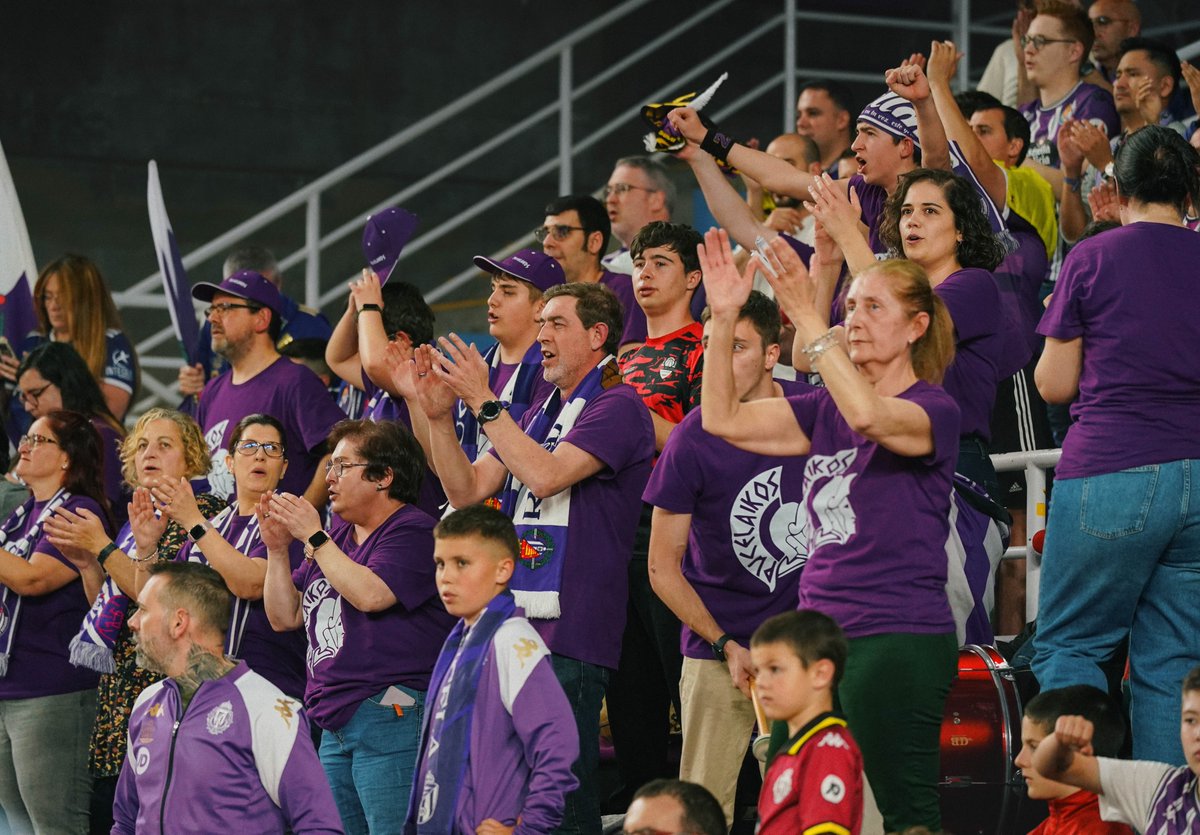 💜 ¡Ya somos 1⃣6⃣5⃣0⃣ 𝗔𝗕𝗢𝗡𝗔𝗗𝗢𝗦 en la familia morada!  ¡Y 𝐐𝐔𝐄𝐑𝐄𝐌𝐎𝐒 𝐒𝐄𝐆𝐔𝐈𝐑 𝐂𝐑𝐄𝐂𝐈𝐄𝐍𝐃𝐎!

🎟️ ¡Abónate en bit.ly/3TJqA1B!

#VolverParaVolver
<a href="/UEMC/">UEMC</a> #PucelaBasket