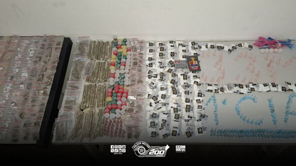 Polícia Militar do Estado de São Paulo (@pmesp) on Twitter photo Indivíduo é preso por tráfico de drogas em Carapicuíba/SP
Confira: x.gd/lJXp0 Indivíduo é preso por tráfico de drogas em Carapicuíba/SP
Confira: x.gd/lJXp0