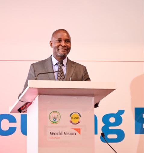 Mu Rwanda haracyari ikibazo mu myidagaduro y'abana - Ubushakashatsi 

<a href="/WVRwanda/">World Vision Rwanda</a>  ku bufatanye na <a href="/CladhoRwa/">CLADHO</a>  uri kugirana inama nyunguranabitekerezo ku burenganzira bw'umwana bwo kubona ahantu hatekanye kandi habereye abana bose ho gukinira

Soma inkuru isangostar.rw/mu-rwanda-hara…