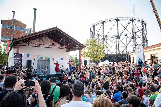 DiegoDazAlonso1's tweet photo. Unos pocos quieren derribar todo lo posible en la Fábrica de Gas de Oviedo. Otros muchos, queremos un espacio así.

Toca organizarse y dar la pelea por una de las últimas fábricas de gas en pie de Europa. Resulta que la tenemos aquí, en Asturias.

Foto: Fábrica de Gas de Atenas https://t.co/aaKpN2PKxp