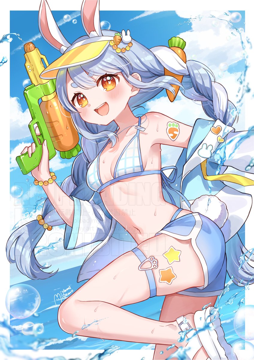 @MIYAMOfumifumi: RT by @usadapekora: Peko is playing a match with a water gun! 🌊✨ #pekora
