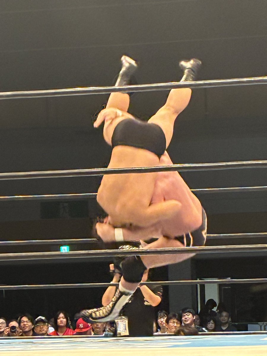 mescarbonic's tweet photo. 新日本プロレスレスリング
インテックス大阪
G1 CLIMAX 35
×嘉藤、上村(片エビ固め)◯ハートリー・ジャクソン、大岩
デス・バレー・ボム
#新日本プロレス #njpw
#G1CLIMAX35 #インテックス大阪 https://t.co/7dl6ovSshc